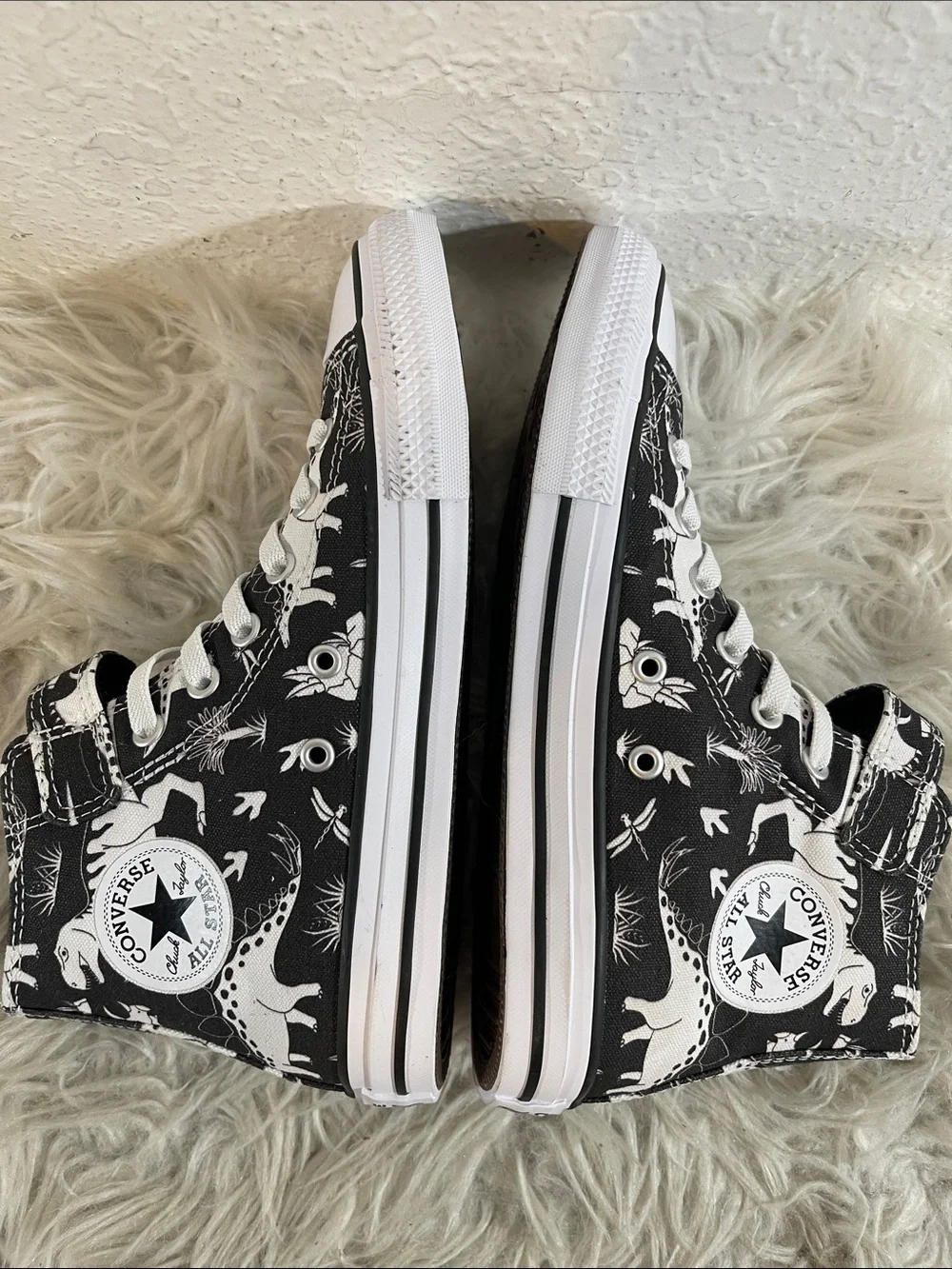 Converse Chuck Taylor All Star EasyOn High PS 'Dino Party' Size 3 NEW